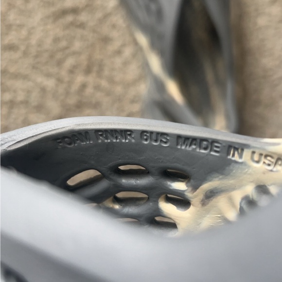 ADIDAS YEEZY FOAM RNNR MXT MOON GRAY - Picture 3 of 5